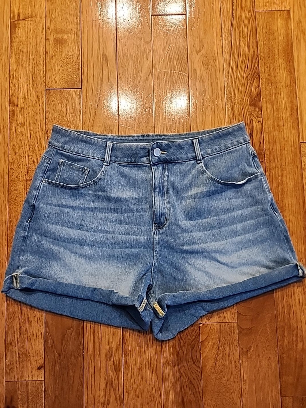 HALARA Blue Rolled-Cuff Denim Shorts Size Large